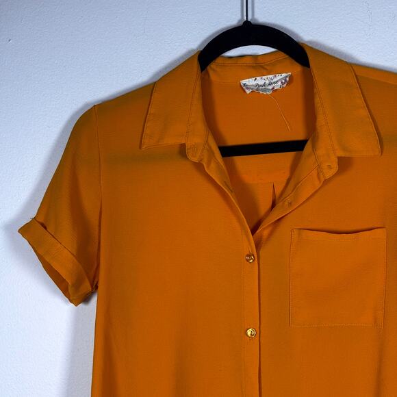 Pink Rose Orange Button Up Blouse Women's Shirt Size Small Pre-Loved - Picture 2 of 12